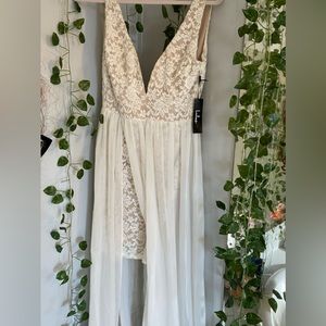 Lulu’s Wedding Dress medium